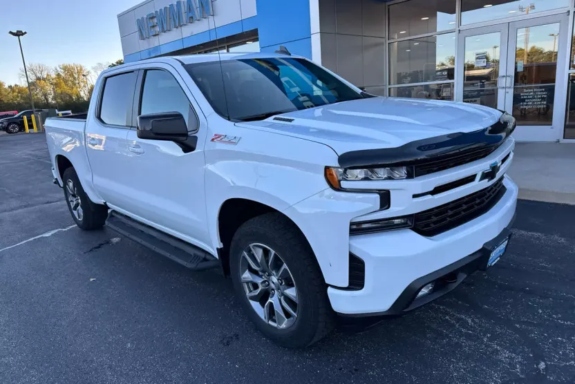 2022 Chevrolet Silverado 1500 RST photo 1