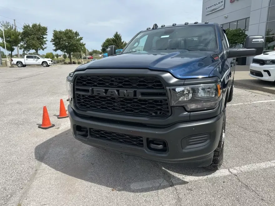 2024 Ram 3500 Tradesman photo 1