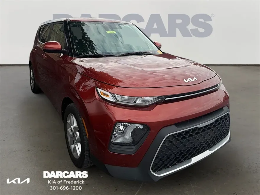2022 Kia Soul LX S X-Line photo 1