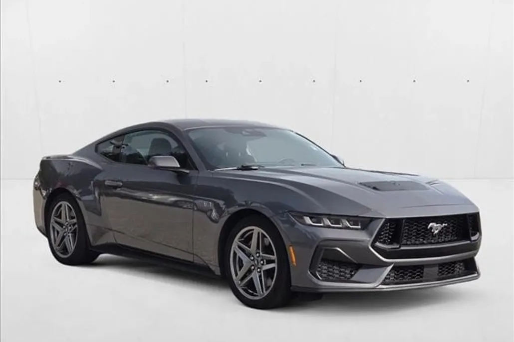 2024 Ford Mustang GT photo 1