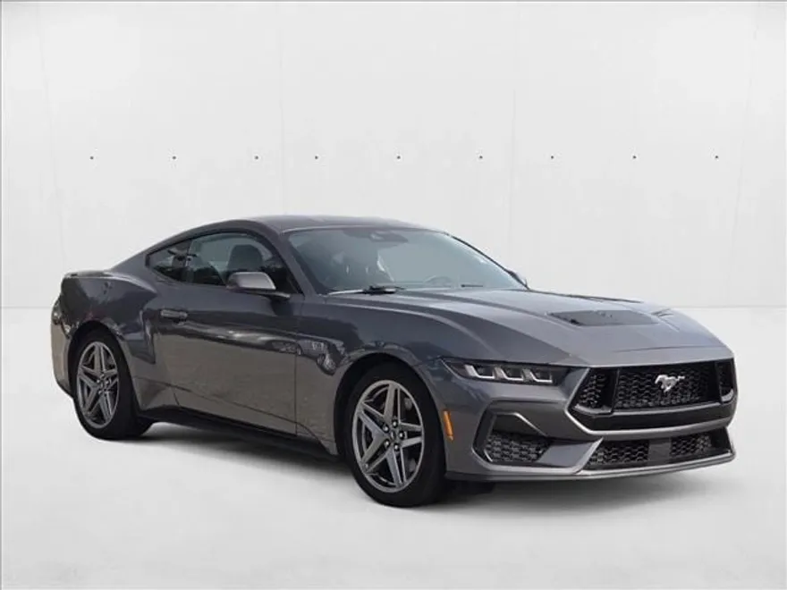 2024 Ford Mustang GT photo 1