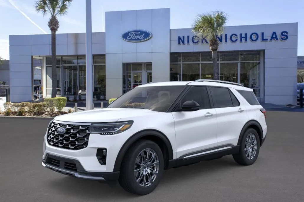 2025 Ford Explorer Platinum photo 1