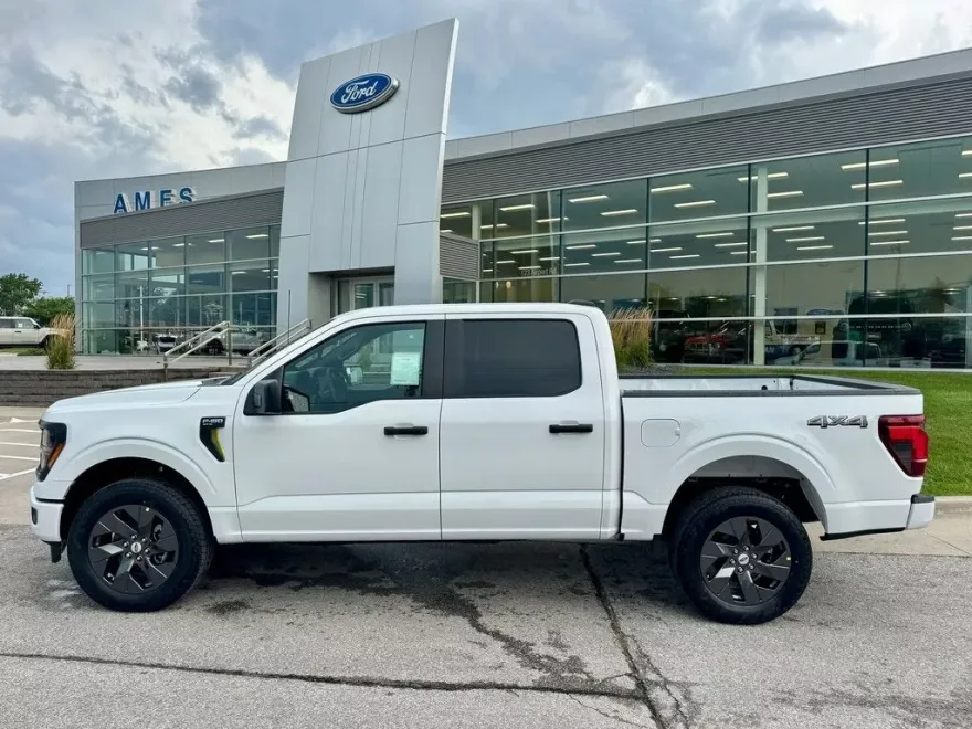 2025 Ford F-150 STX photo 1
