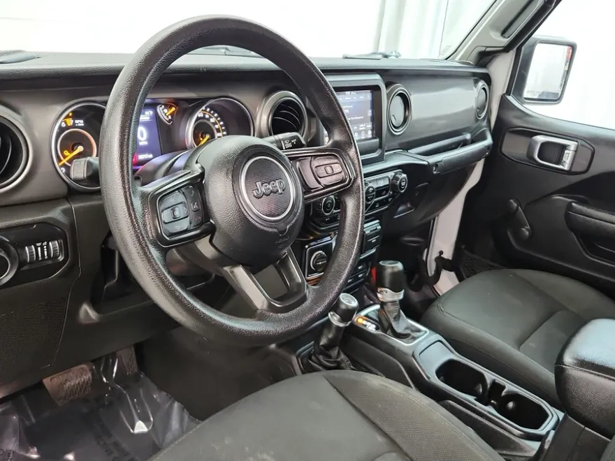 2022 Jeep Gladiator Willys Sport photo 1