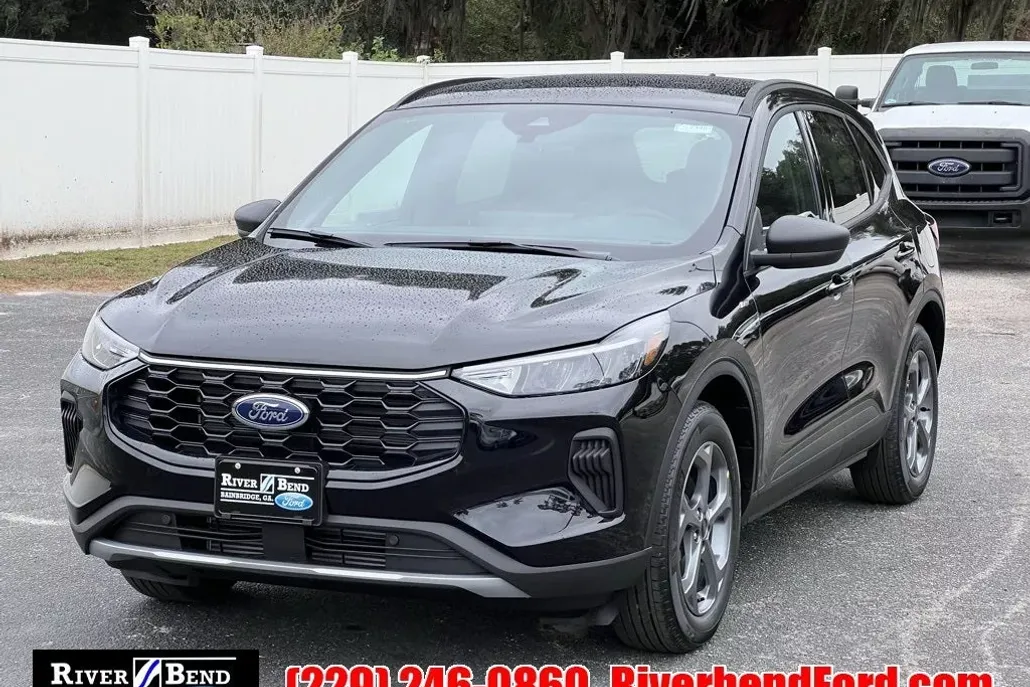 2025 Ford Escape ST-Line photo 1