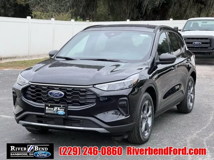 2025 Ford Escape ST-Line photo 1