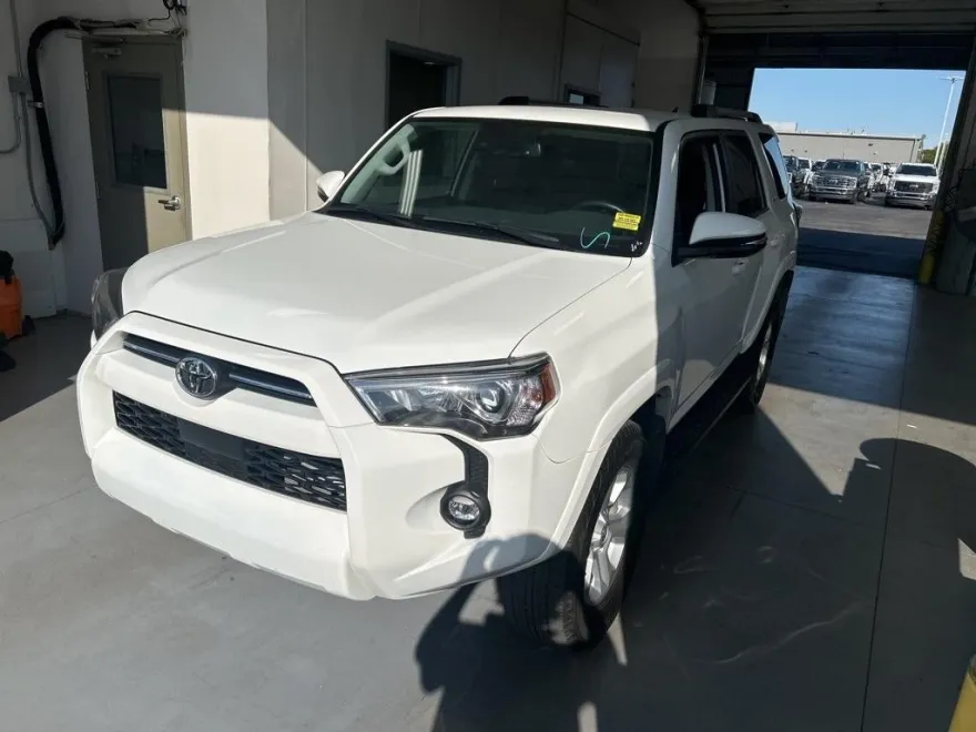 2024 Toyota 4Runner SR5 Premium photo 1