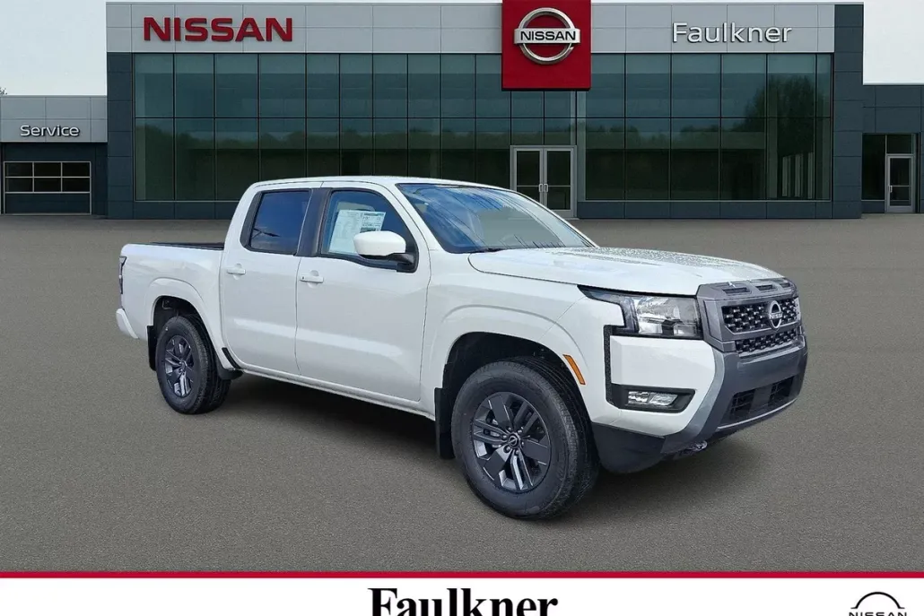 2025 Nissan Frontier Crew Cab SV photo 1