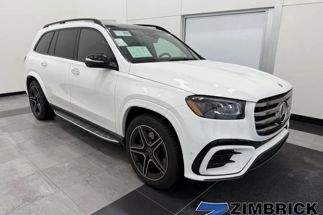 2025 Mercedes Benz GLS 450 4MATIC photo 1