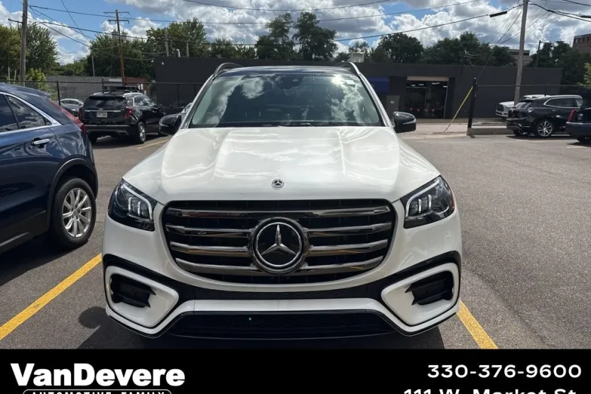 2024 Mercedes Benz GLS 450 photo 1