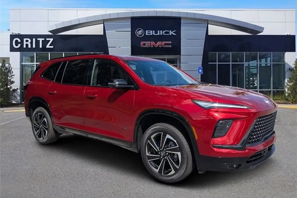 2025 Buick Enclave Sport Touring photo 1