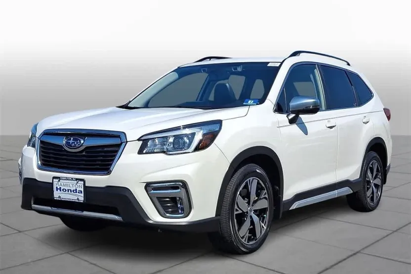2020 Subaru Forester Touring photo 1