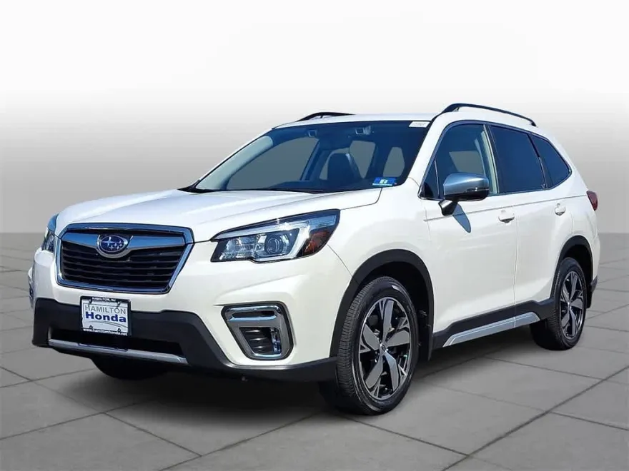 2020 Subaru Forester Touring photo 1