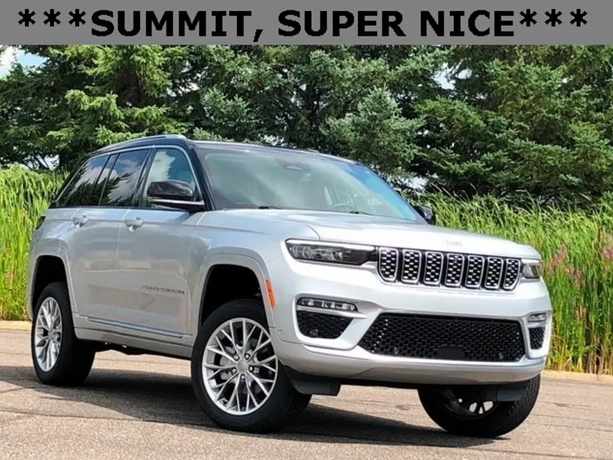 2022 Jeep Grand Cherokee Summit photo 1