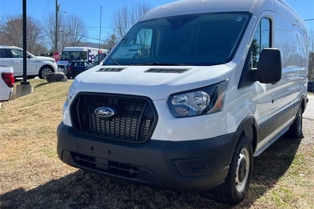 2025 Ford Transit photo 1