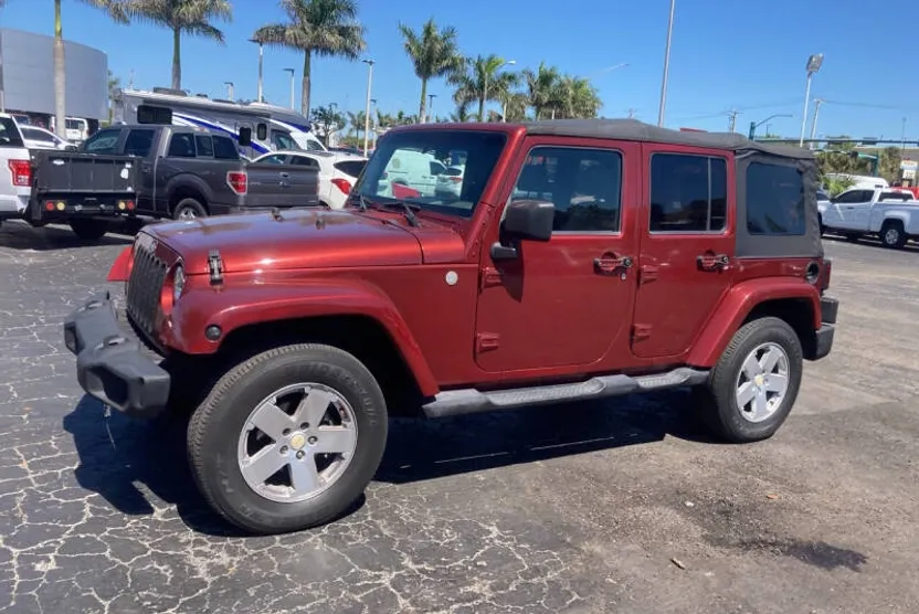 2007 Jeep Wrangler Unlimited Sahara photo 1
