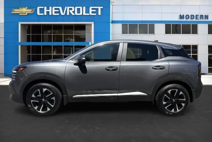 2025 Nissan Kicks SV photo 1