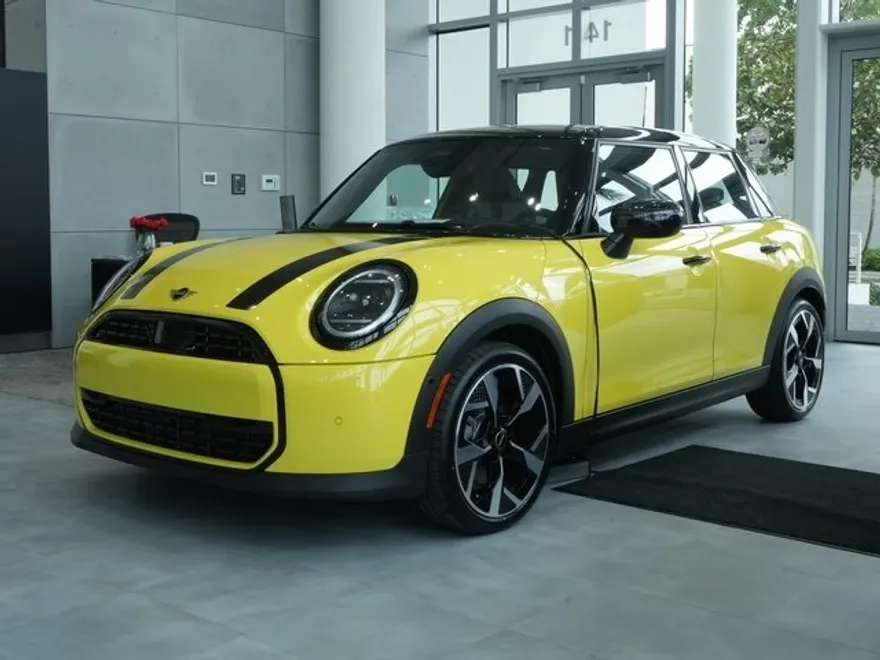 2025 Mini Cooper 4 Door Hardtop Oxford Edition photo 1