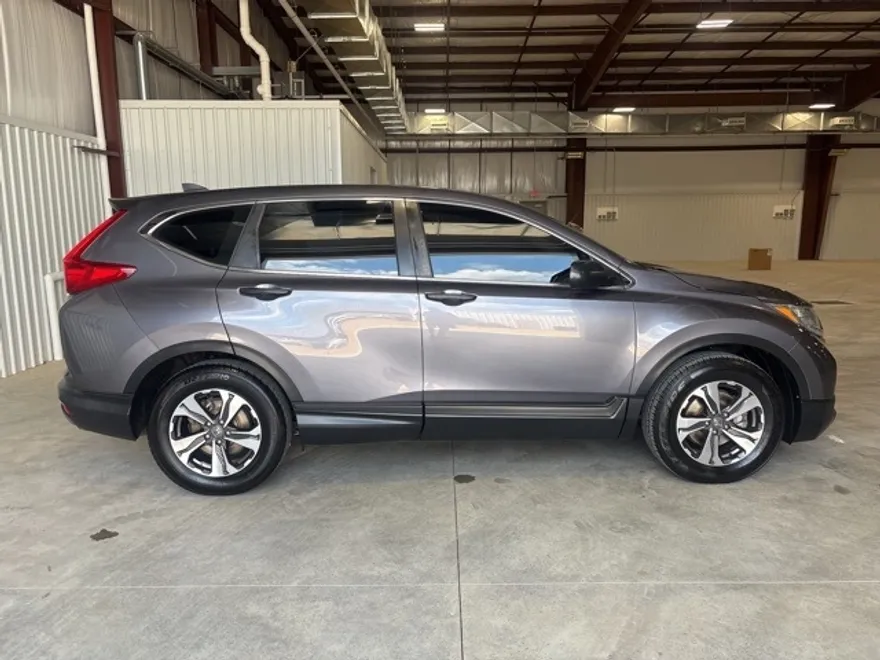 2017 Honda CR-V LX photo 1