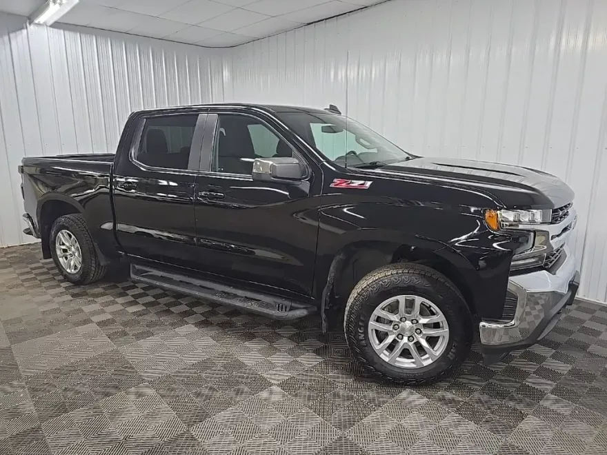 2020 Chevrolet Silverado 1500 LT photo 1