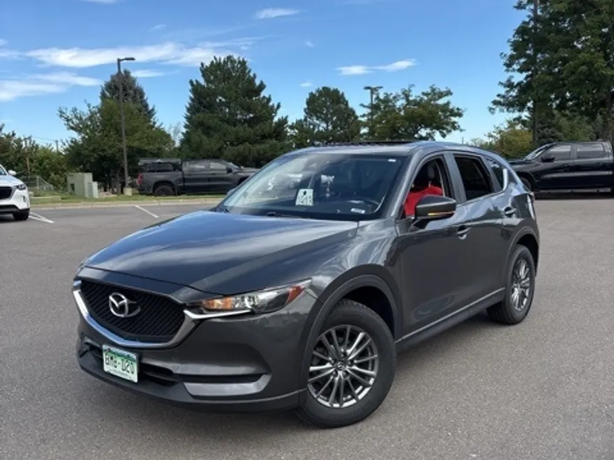 2017 Mazda CX-5 Touring photo 1