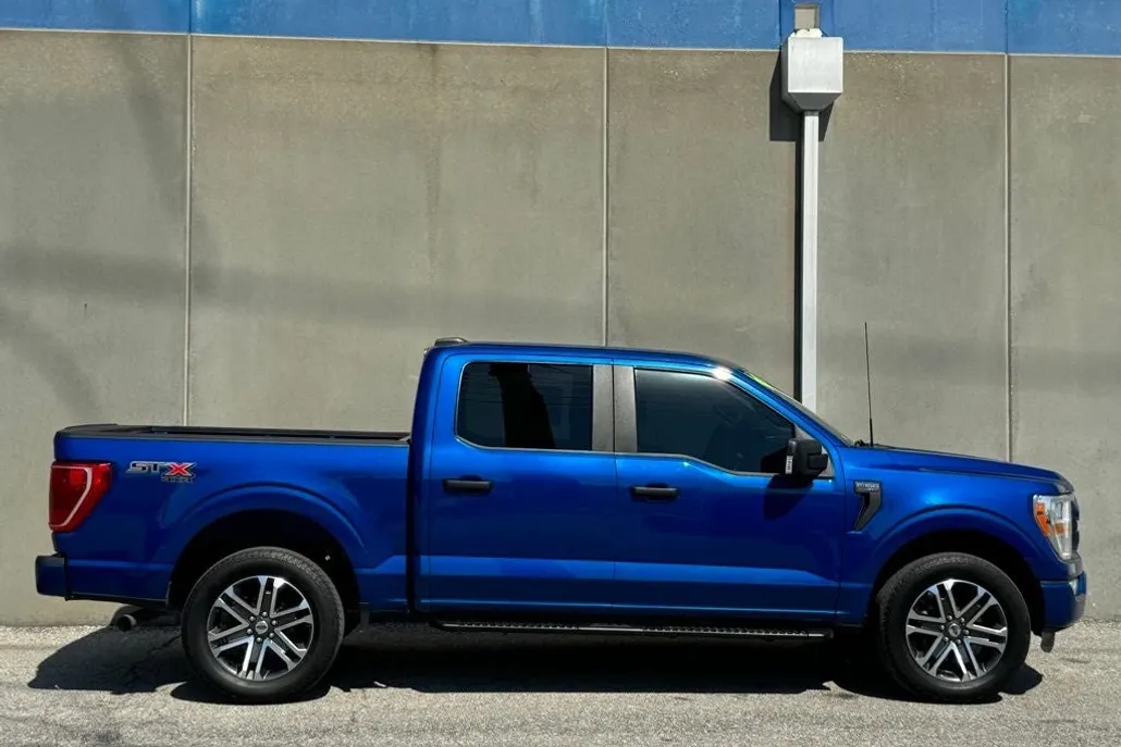 2022 Ford F-150 XL photo 1