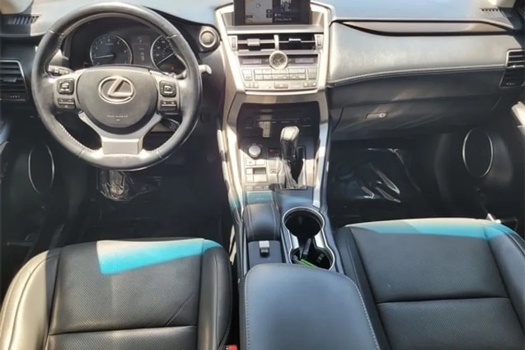 2017 Lexus NX 200t Luxury photo 1