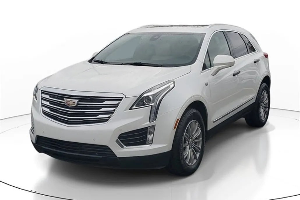 2019 Cadillac XT5 Luxury photo 1