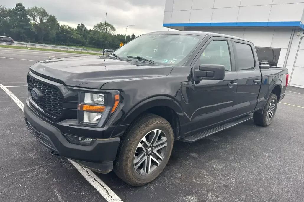 2023 Ford F-150 XL photo 1