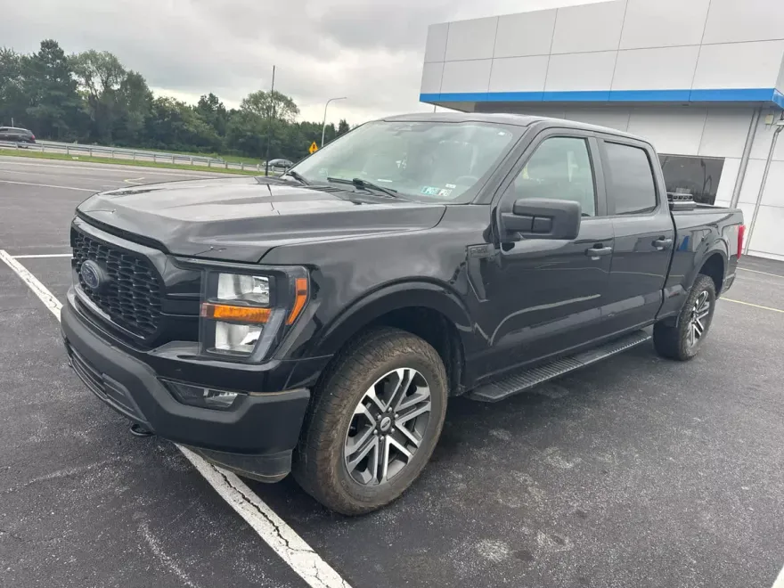 2023 Ford F-150 XL photo 1