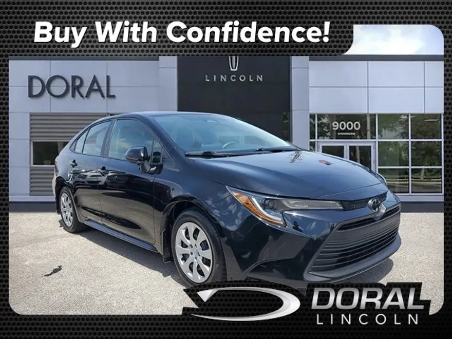 2024 Toyota Corolla LE photo 1