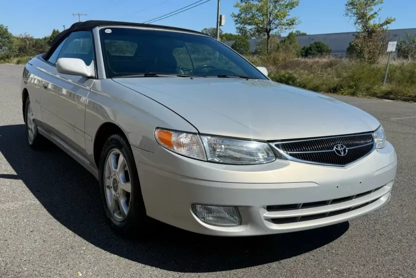 2000 Toyota Camry Solara SE photo 1