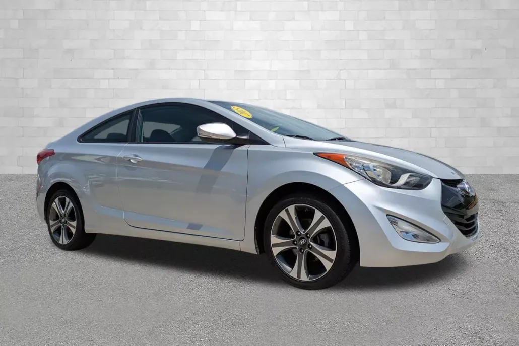 2013 Hyundai Elantra Coupe SE photo 1
