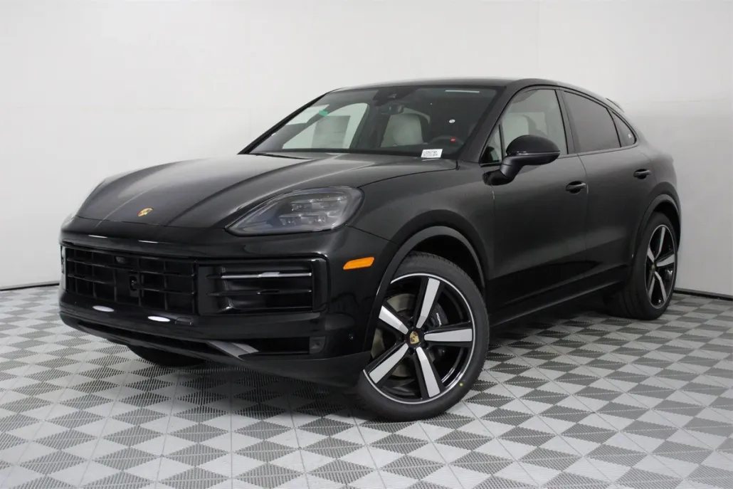 2025 Porsche Cayenne Coupe photo 1