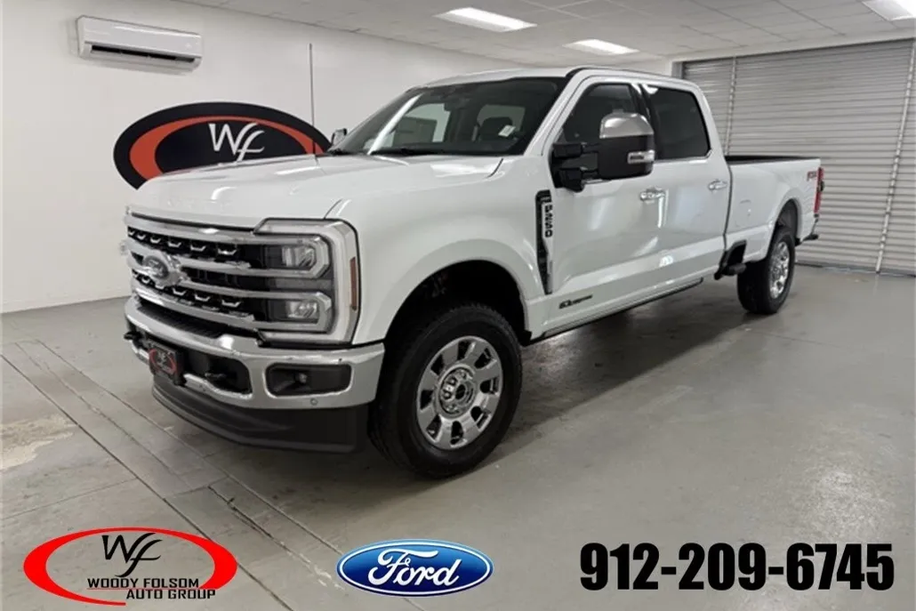 2025 Ford F-250 Lariat photo 1