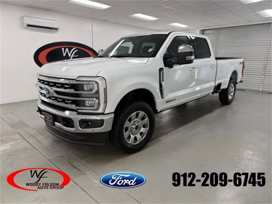 2025 Ford F-250 Lariat photo 1