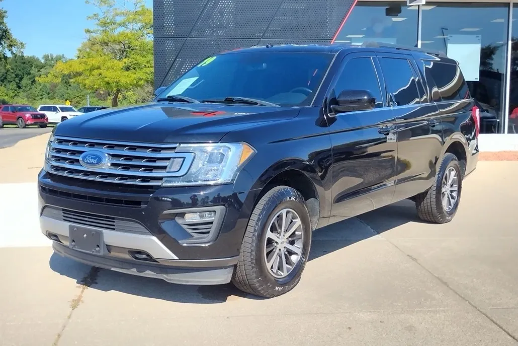 2019 Ford Expedition MAX XLT photo 1