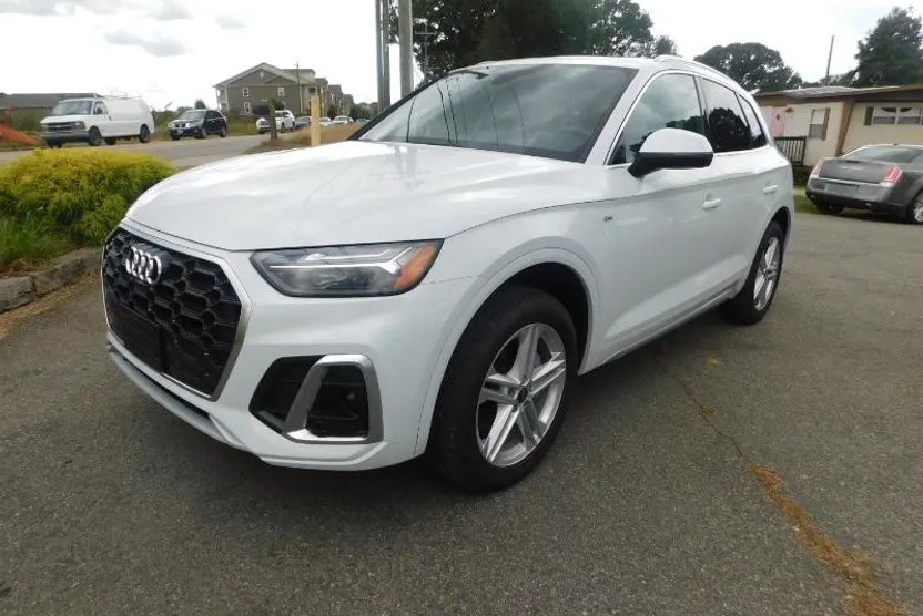 2024 Audi Q5 S line Premium Plus photo 1