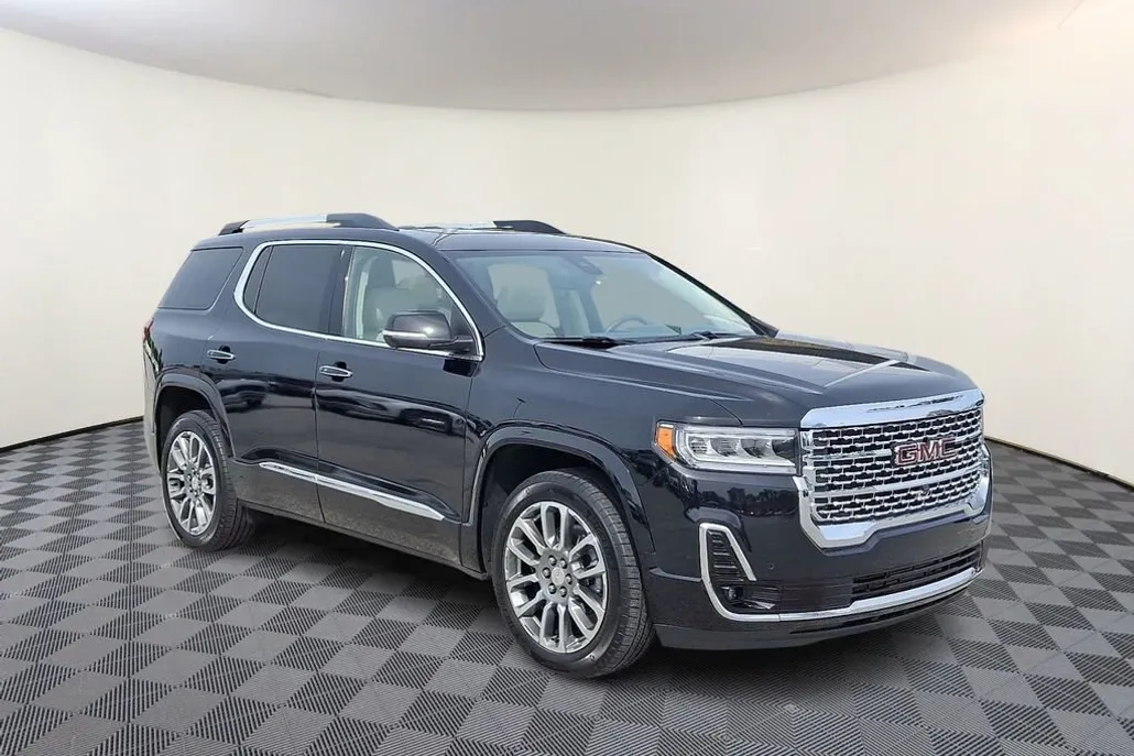 2023 Gmc Acadia Denali photo 1
