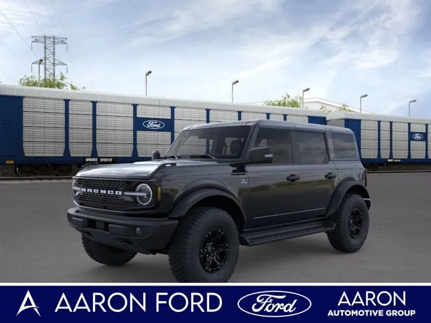 2025 Ford Bronco Outer Banks photo 1