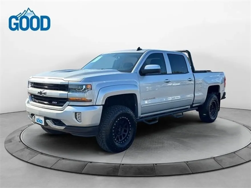 2017 Chevrolet Silverado 1500 LT photo 1