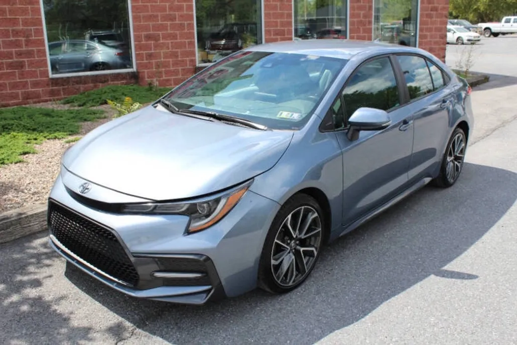 2022 Toyota Corolla SE photo 1