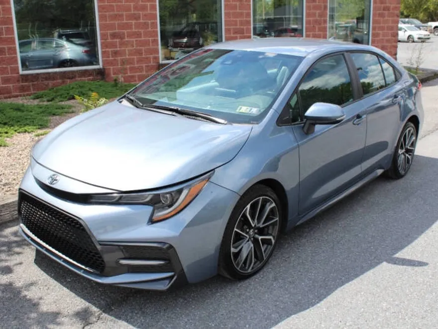 2022 Toyota Corolla SE photo 1