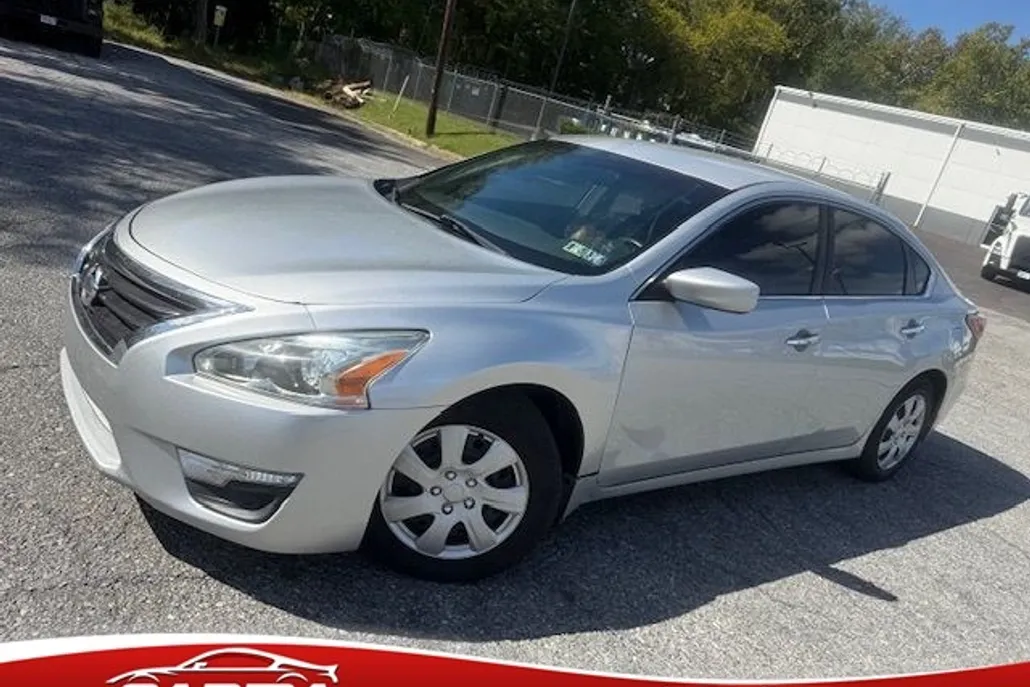 2013 Nissan Altima 2.5 S photo 1