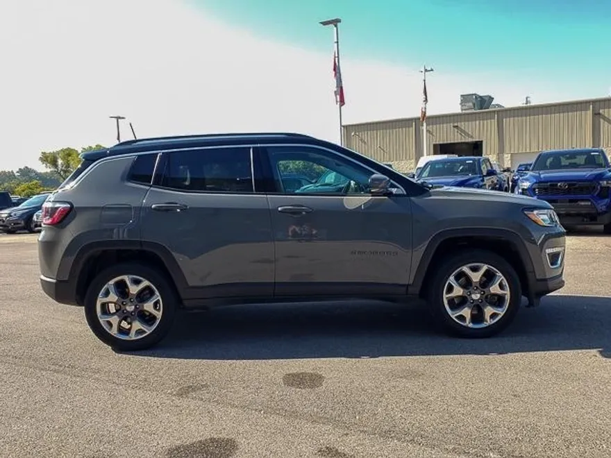 2021 Jeep Compass Limited photo 1