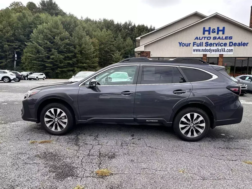 2023 Subaru Outback Limited XT photo 1