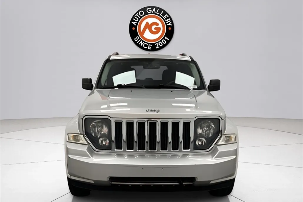2012 Jeep Liberty Limited Jet photo 1