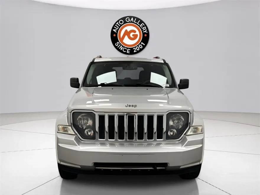 2012 Jeep Liberty Limited Jet photo 1