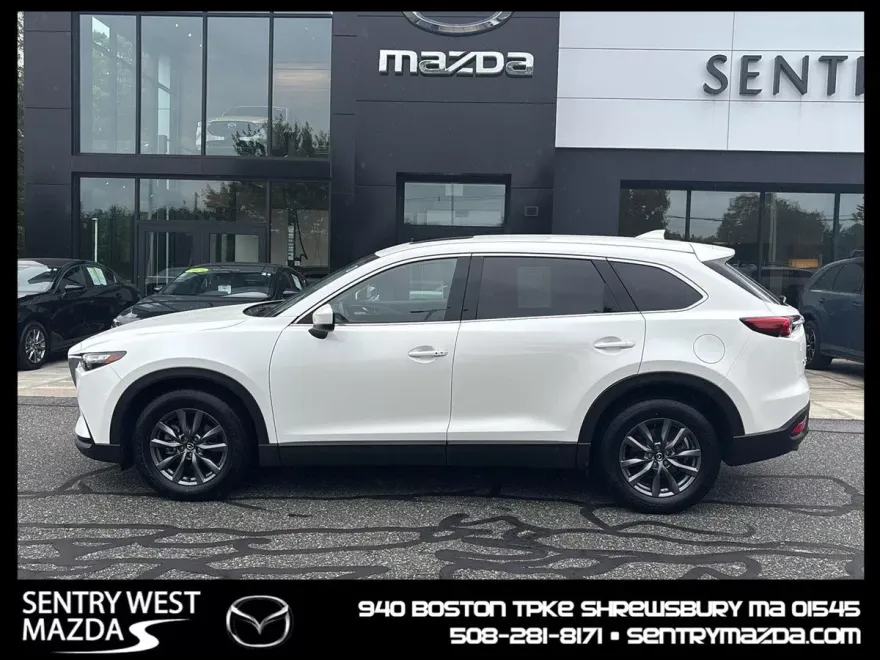 2023 Mazda CX-9 Touring photo 1