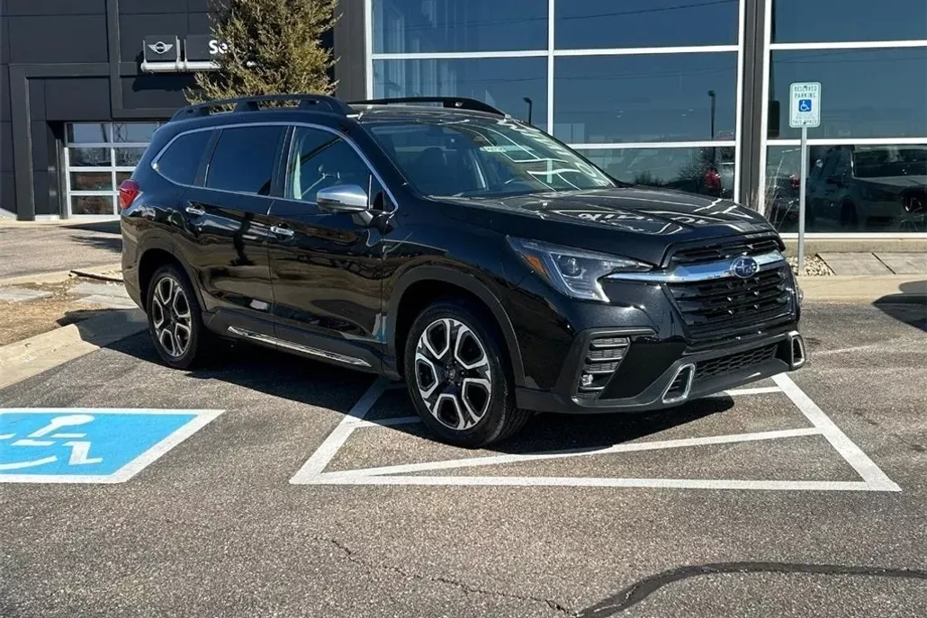 2023 Subaru Ascent Touring photo 1